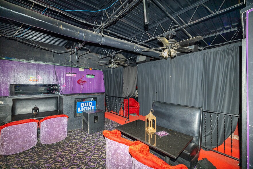 More Photos Of 212 W Harry St, Wichita Bar For Sale
