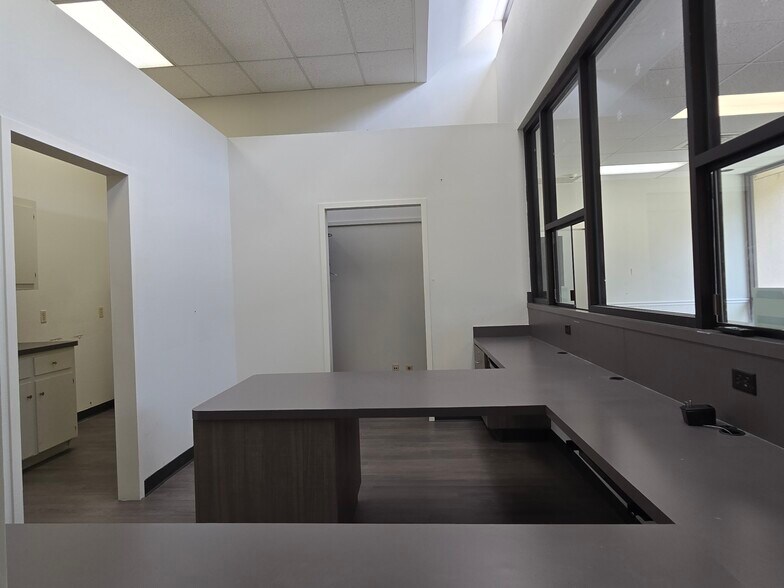 More Photos Of 4201 Camp Bowie Blvd, Fort Worth Medical For Lease