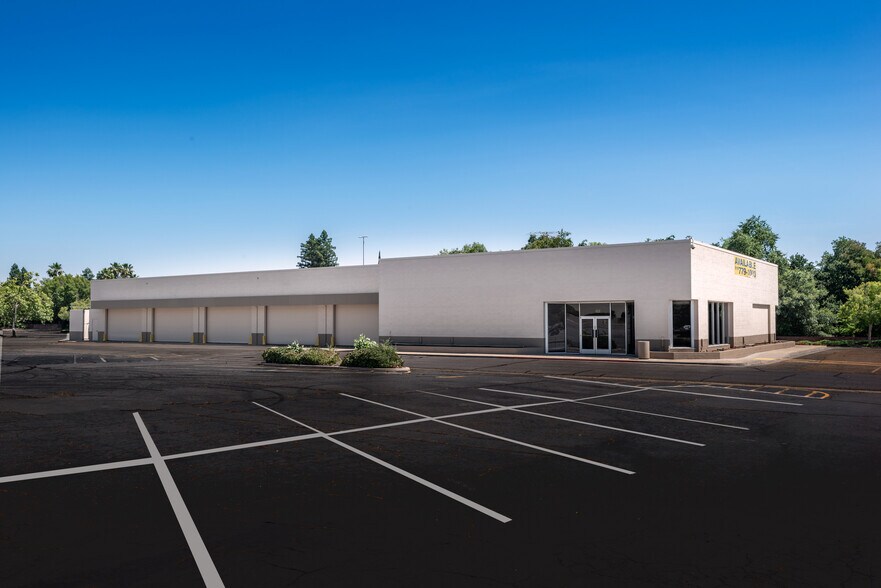 More Photos Of 5900 Sunrise Mall, Citrus Heights Freestanding For Sale