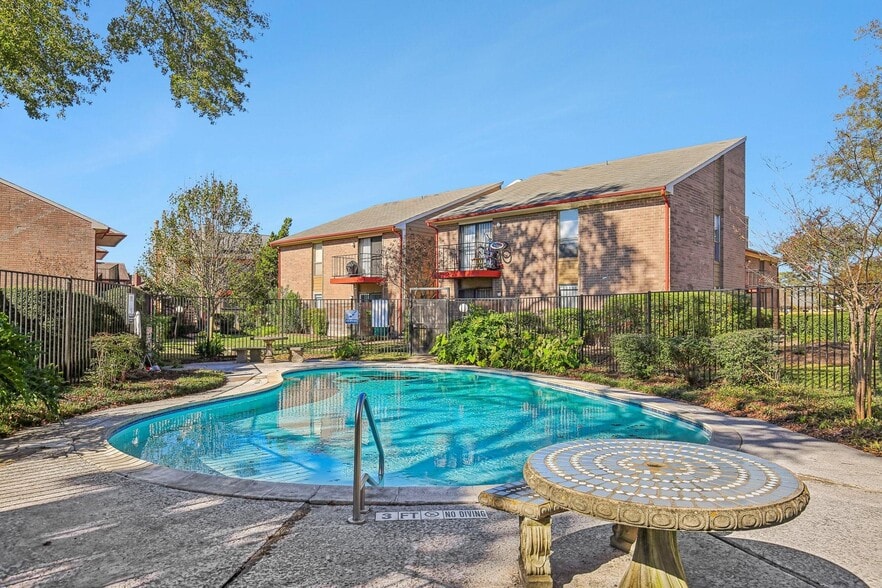 More Photos Of , Houston Multifamily For Sale