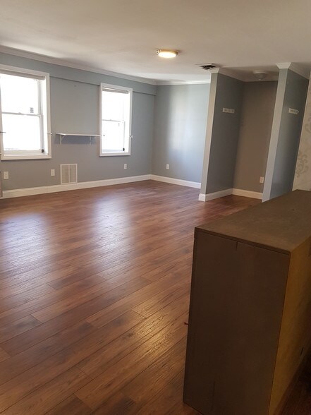 More Photos Of 864 Burdeck St, Schenectady Office For Sale