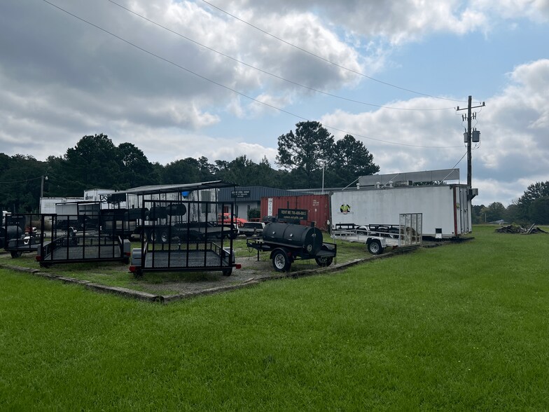 More Photos Of 4481 Lamb Ave, Union Point Warehouse For Sale