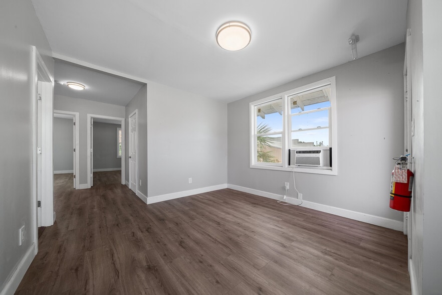 More Photos Of 98 NE 9th St, Ocala Unknown For Lease