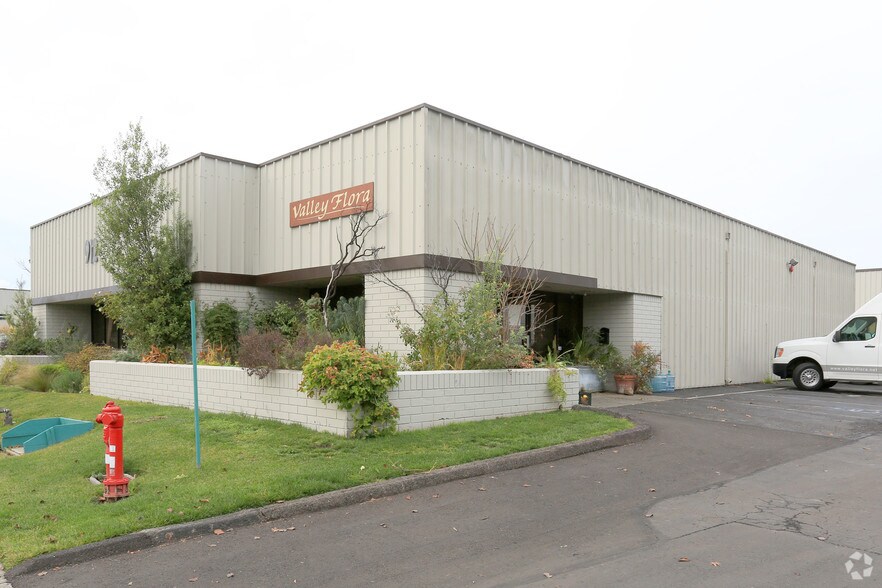 More Photos Of 912 Enterprise Way, Napa Warehouse For Lease