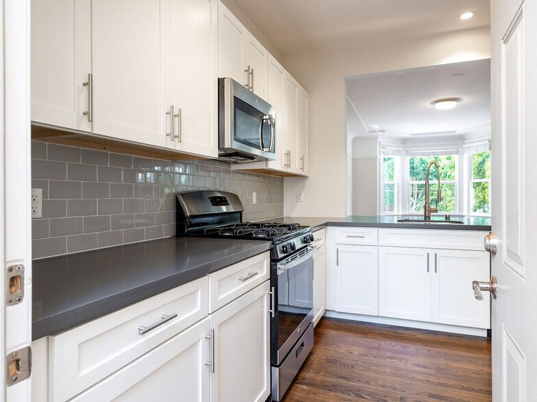 More Photos Of 1964-1966 Union St, San Francisco Apartments For Sale