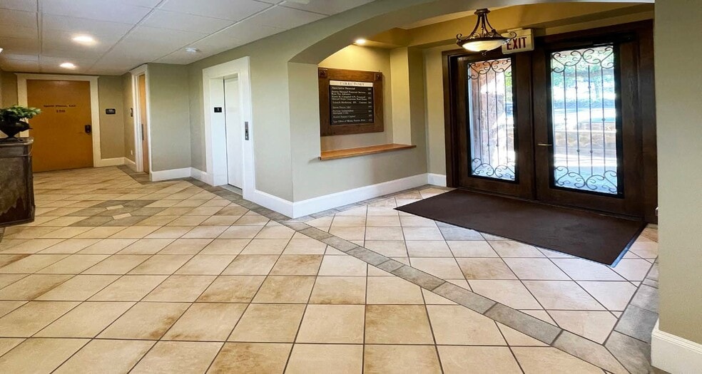 More Photos Of 4810 Spicewood Springs Rd, Austin Medical For Sale