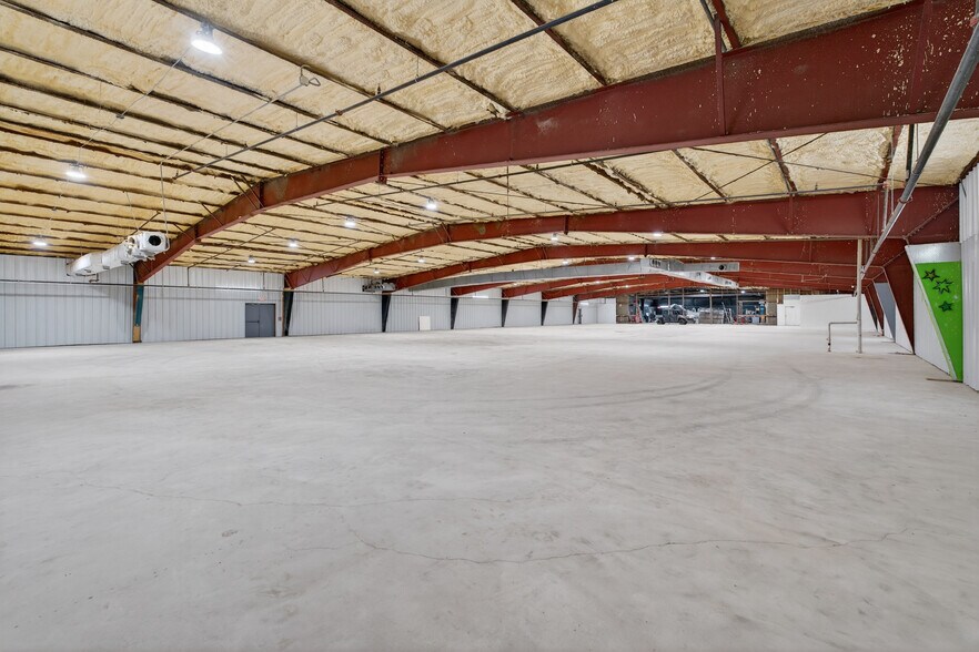 More Photos Of 2606 Cherry Brook Ln, Pasadena Warehouse For Sale