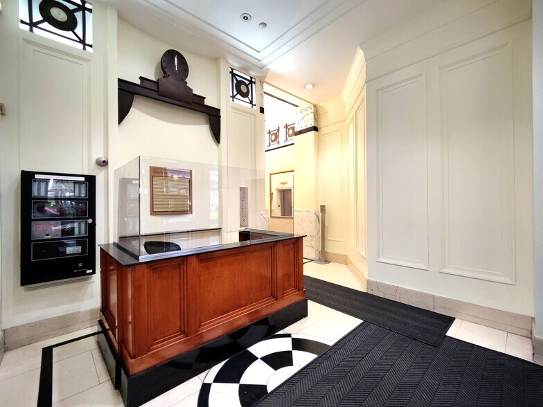 More Photos Of 226 W 37th St, New York Office For Lease