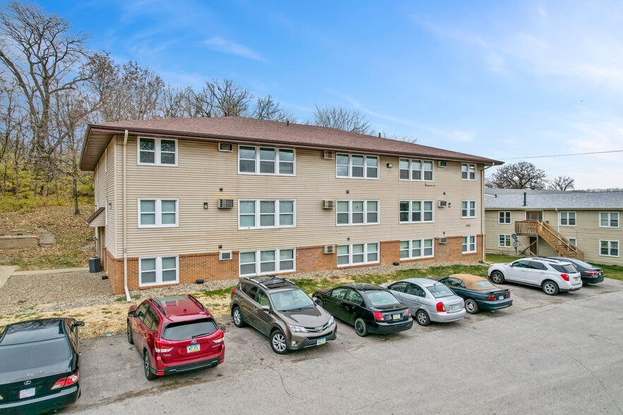 More Photos Of 2525-2535 Clarkson Ave, Des Moines Apartments For Sale