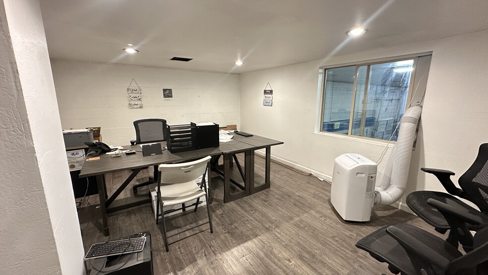 More Photos Of 400 S 18th St, Sparks Warehouse For Lease