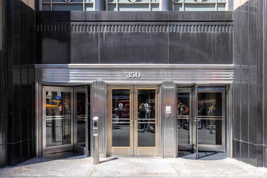 More Photos Of 350 Fifth Ave, New York Office For Lease