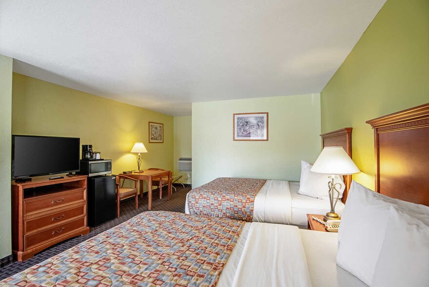 More Photos Of 37760 US Highway 50, Gunnison Hotel For Sale
