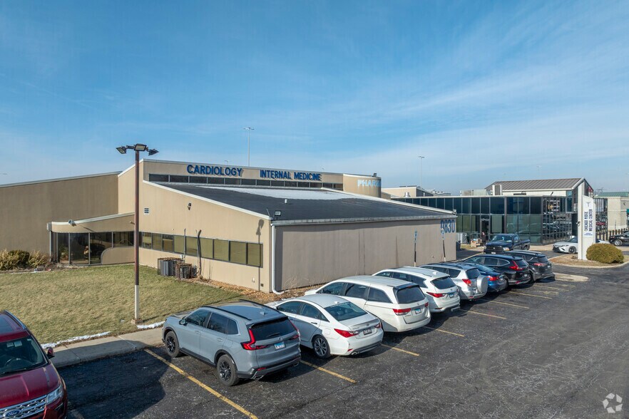 Primary Photo Of 9830 Ridgeland Ave, Chicago Ridge Healthcare For Lease