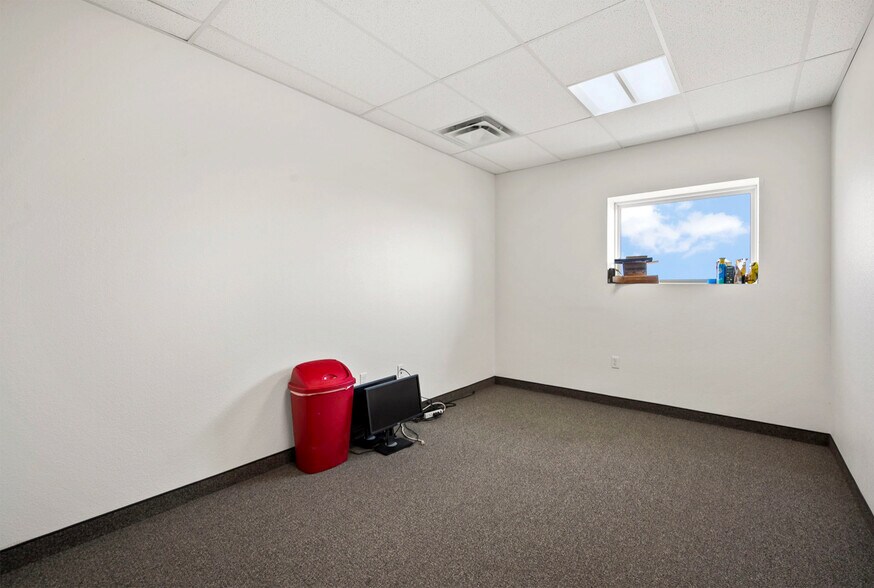 More Photos Of 15784 County Road 36, Platteville Warehouse For Lease