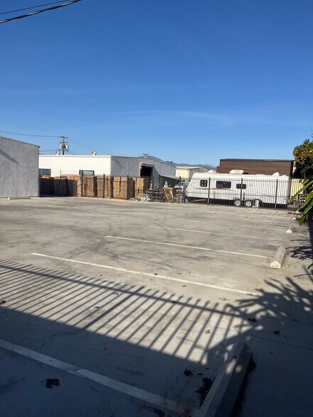 More Photos Of 1810 N Floradale St, South El Monte Warehouse For Lease