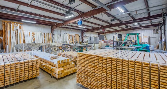 More Photos Of 32 Pine St, Norfolk Showroom For Lease