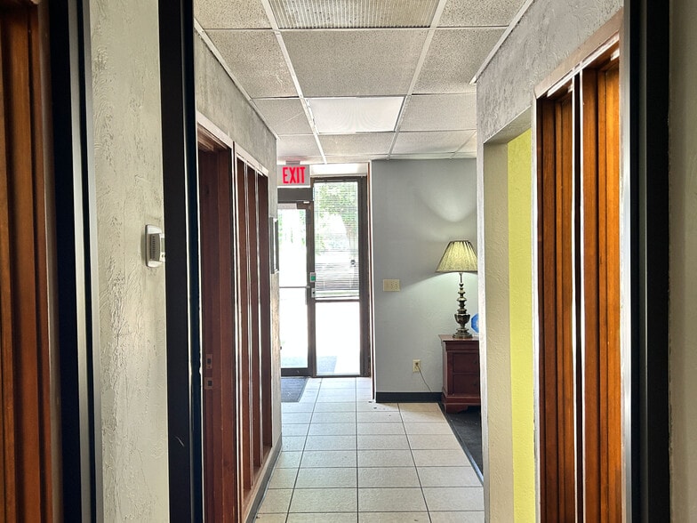 More Photos Of 1917 S Harvard Dr, Oklahoma City Office For Lease
