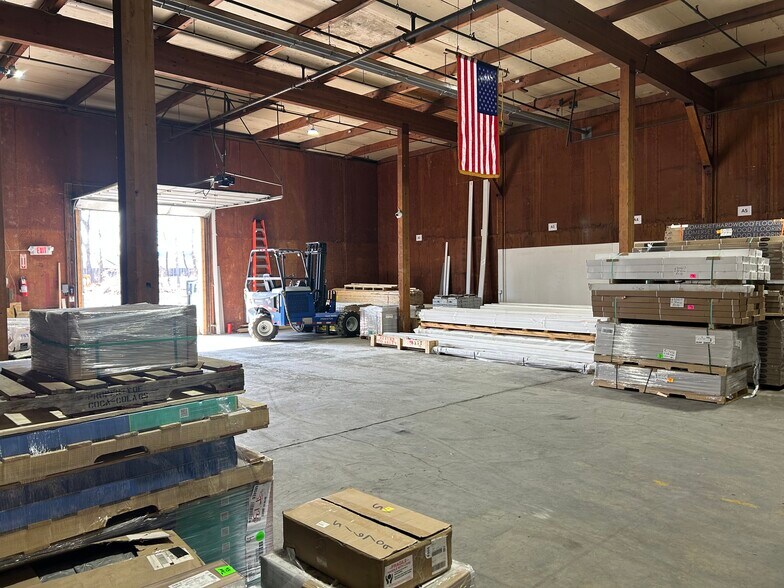 More Photos Of 64 Railroad Ave, Albany Warehouse For Sale