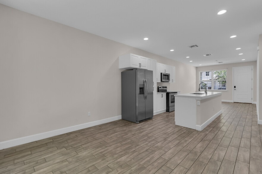 More Photos Of 4432-4444 Summer Flowers Pl, Kissimmee Apartments For Sale