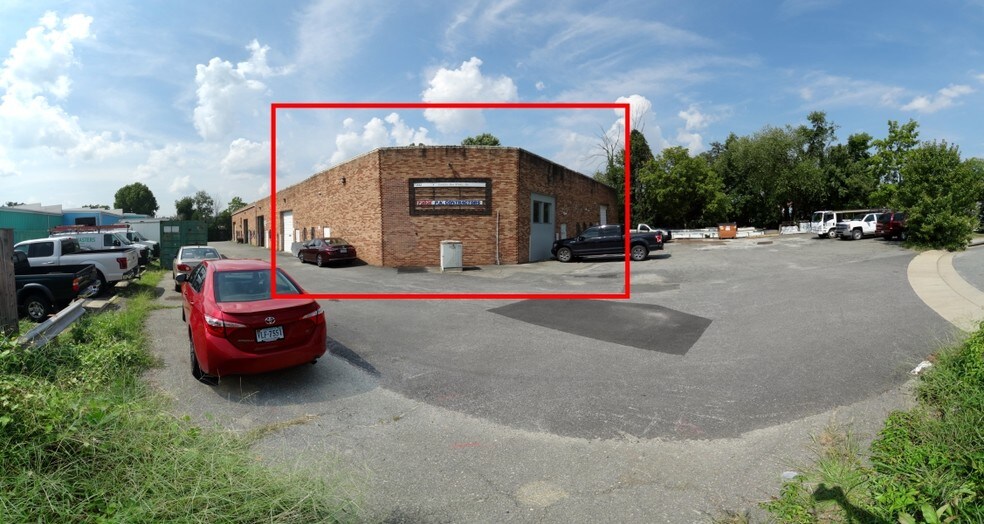 More Photos Of 7202 Lockport Pl, Lorton Warehouse For Lease
