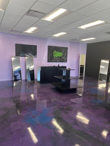 More Photos Of 19235-19243 Ventura Blvd, Tarzana Storefront Retail Office For Lease