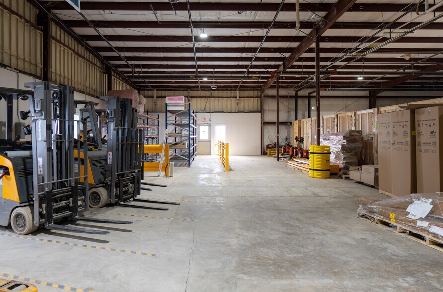 More Photos Of 135 Industrial Dr N, Madison Warehouse For Sale