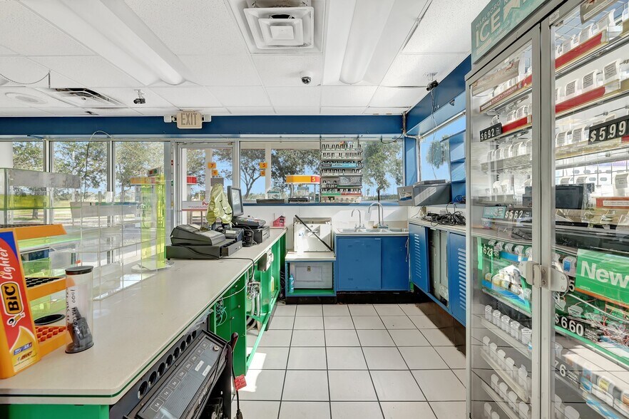 More Photos Of 4696 Okeechobee Rd, Fort Pierce Service Station For Sale