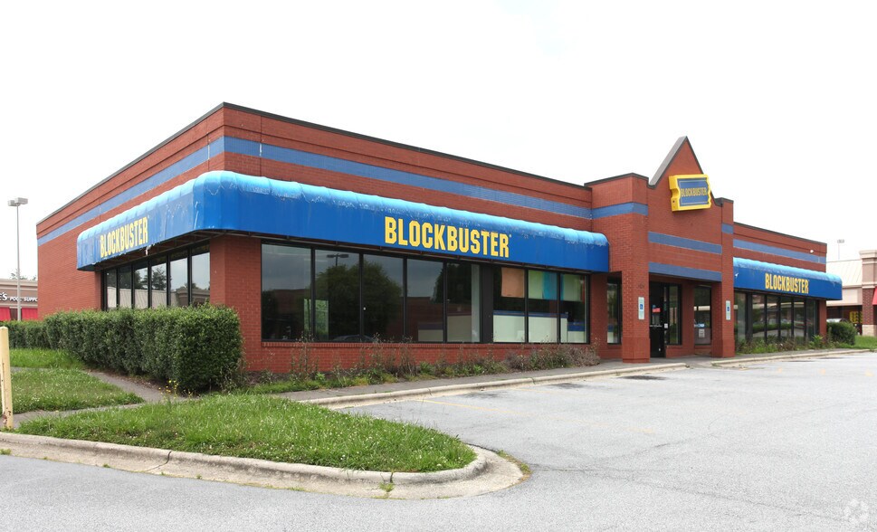 More Photos Of 1024 S Main St, Kernersville Freestanding For Lease