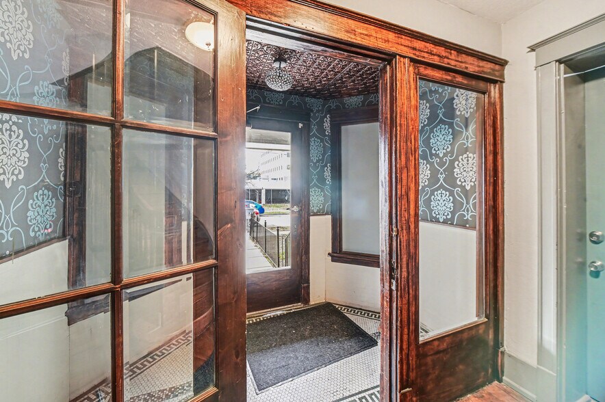 More Photos Of 3227 Central St, Kansas City Apartments For Sale