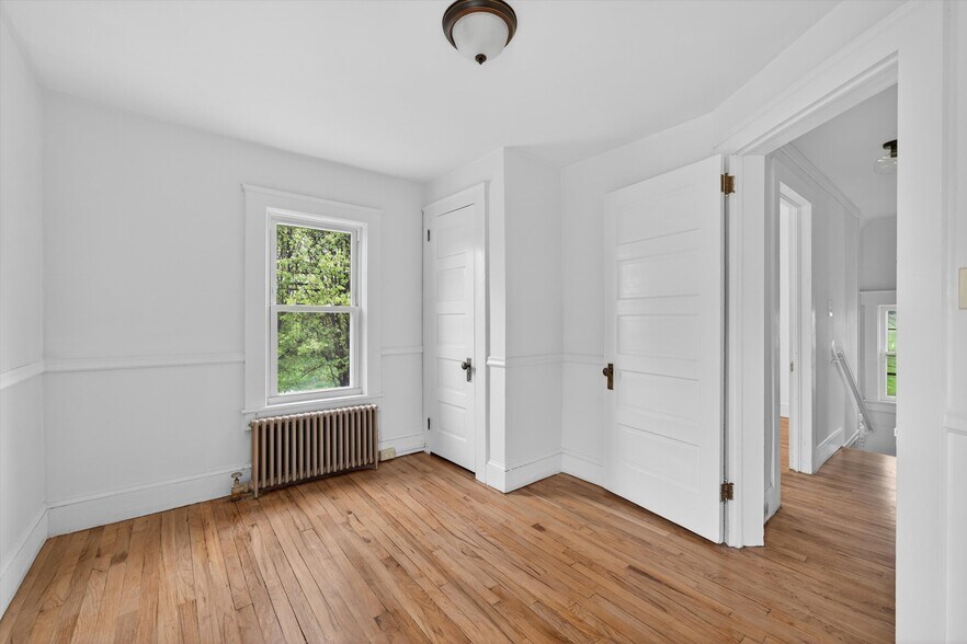 More Photos Of 48 - 50 Horseshoe Lake, Kauneonga Lake Apartments For Sale