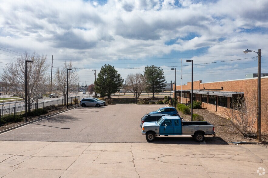 More Photos Of 4221 Monaco St, Denver Warehouse For Lease