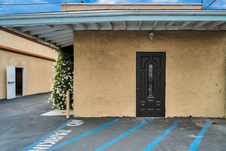 More Photos Of 1830 Rosecrans ave, Gardena Flex For Lease