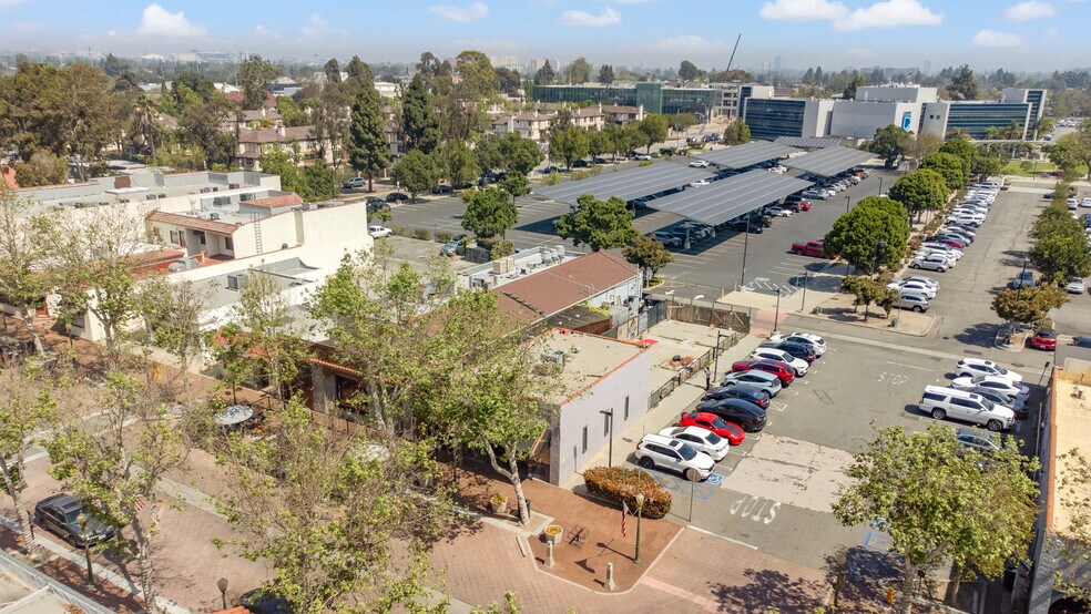 More Photos Of 12908 Main St, Garden Grove Freestanding For Sale