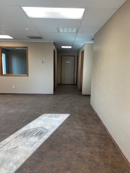 More Photos Of 8248 W Reno Ave, Oklahoma City Warehouse For Lease