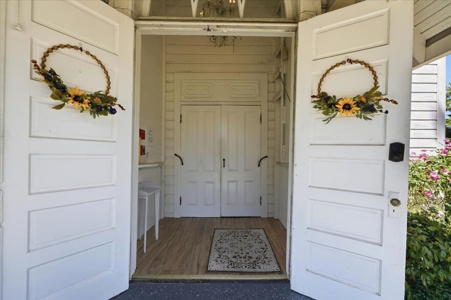 More Photos Of 508 NW 3rd Ave, Canby Religious Facility For Sale
