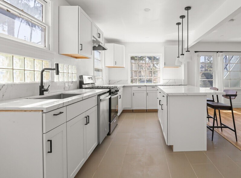 More Photos Of 4409 Victoria Park Dr, Los Angeles Apartments For Sale