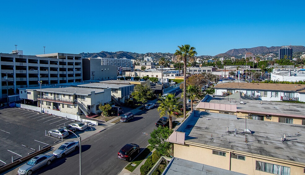 More Photos Of 1002 N Hudson Ave, Los Angeles Apartments For Sale