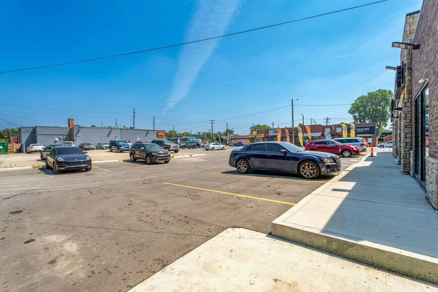 More Photos Of 12730 W 7 Mile Rd, Detroit Freestanding For Sale