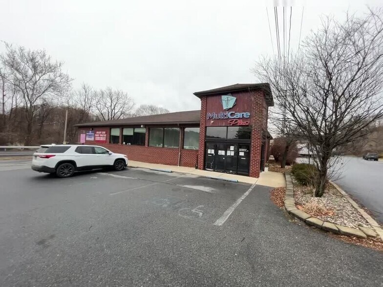 More Photos Of 225 Erdman St, Bangor Freestanding For Lease