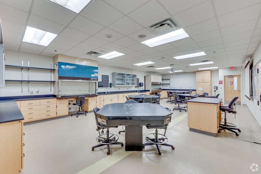 Photo of Ll Floor Ste 33