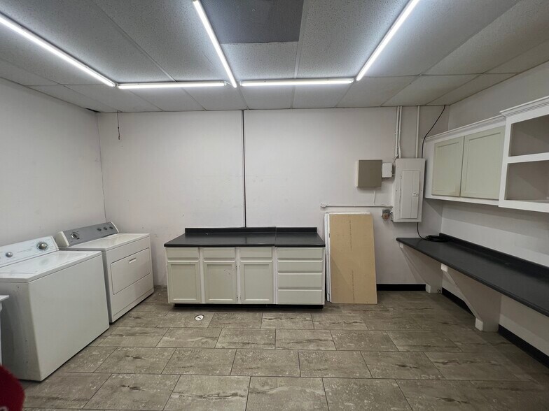 More Photos Of 5010 W Main St, League City Unknown For Lease