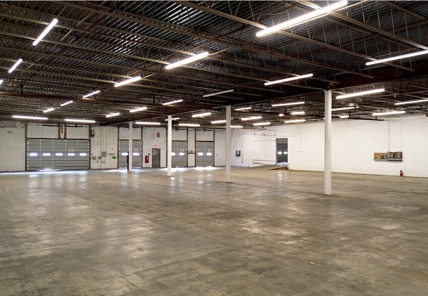 More Photos Of 6 Willow Rd, Ayer Warehouse For Lease
