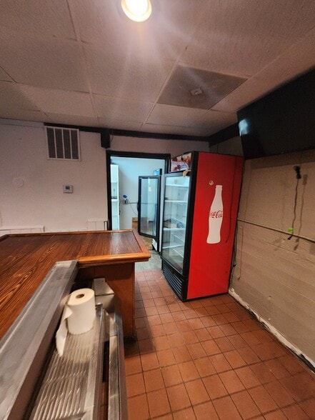 More Photos Of 321 N Main St, Hendersonville Restaurant For Lease