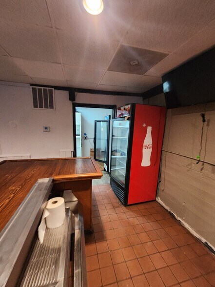 More Photos Of 321 N Main St, Hendersonville Restaurant For Lease