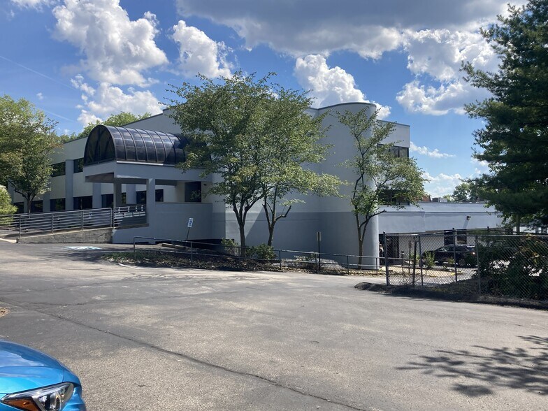 Primary Photo Of 363 Vanadium Rd, Pittsburgh Medical For Lease