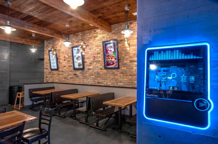 More Photos Of 515 Roosevelt Rd, Glen Ellyn General Retail For Sale