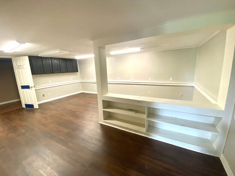More Photos Of 78 Ash St, Calvert City Office For Sale