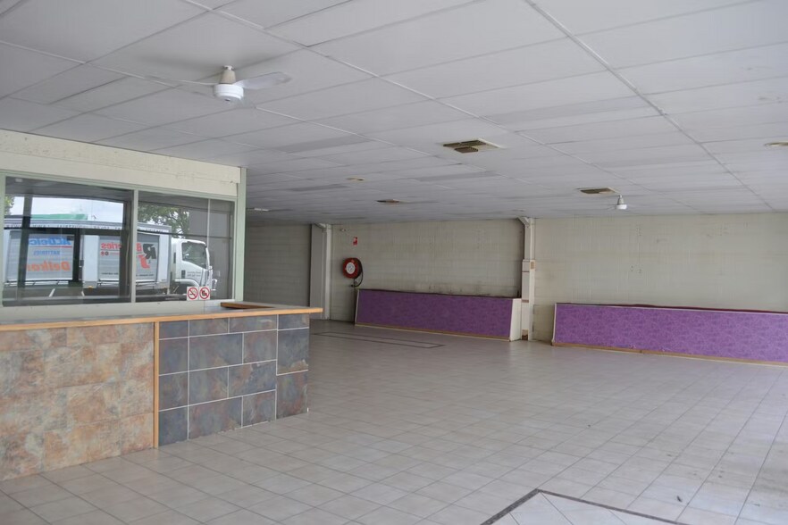 More Photos Of 98 Erskine St, Dubbo Showroom For Lease