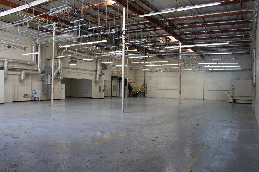 More Photos Of 73 Bunsen, Irvine Distribution For Lease
