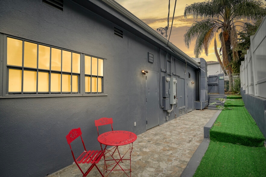 More Photos Of 29413 S Western Ave, Rancho Palos Verdes Freestanding For Lease